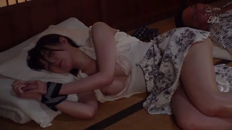 Xin gã chồng đi làm ăn với quản lý, nữ nhân viên rơi vào kế hoạch của ông quản lý biến thái