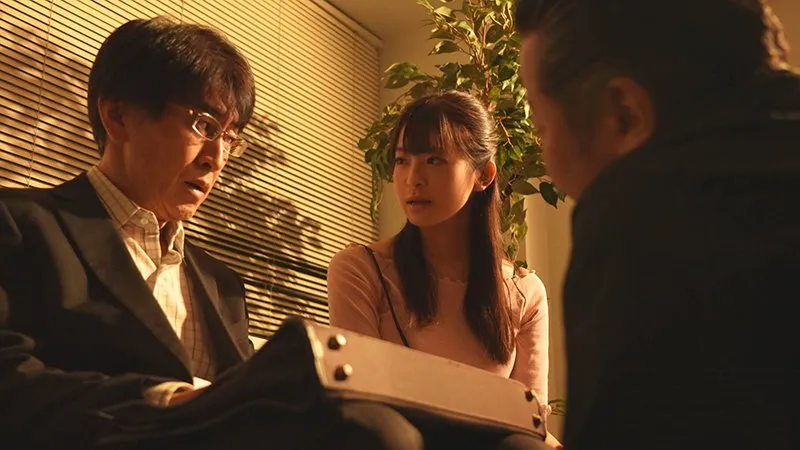 Chồng yêu vay nợ dân xã hội đen, người vợ phải bán thân để trả nợ